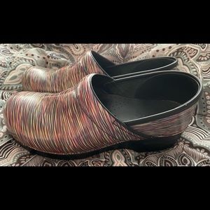 Women’s Dansko clogs